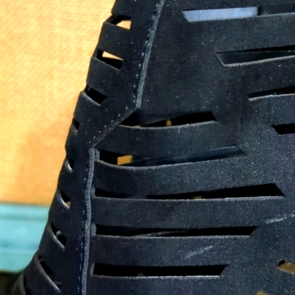 STRAP HEELS - Picture 2 of 6